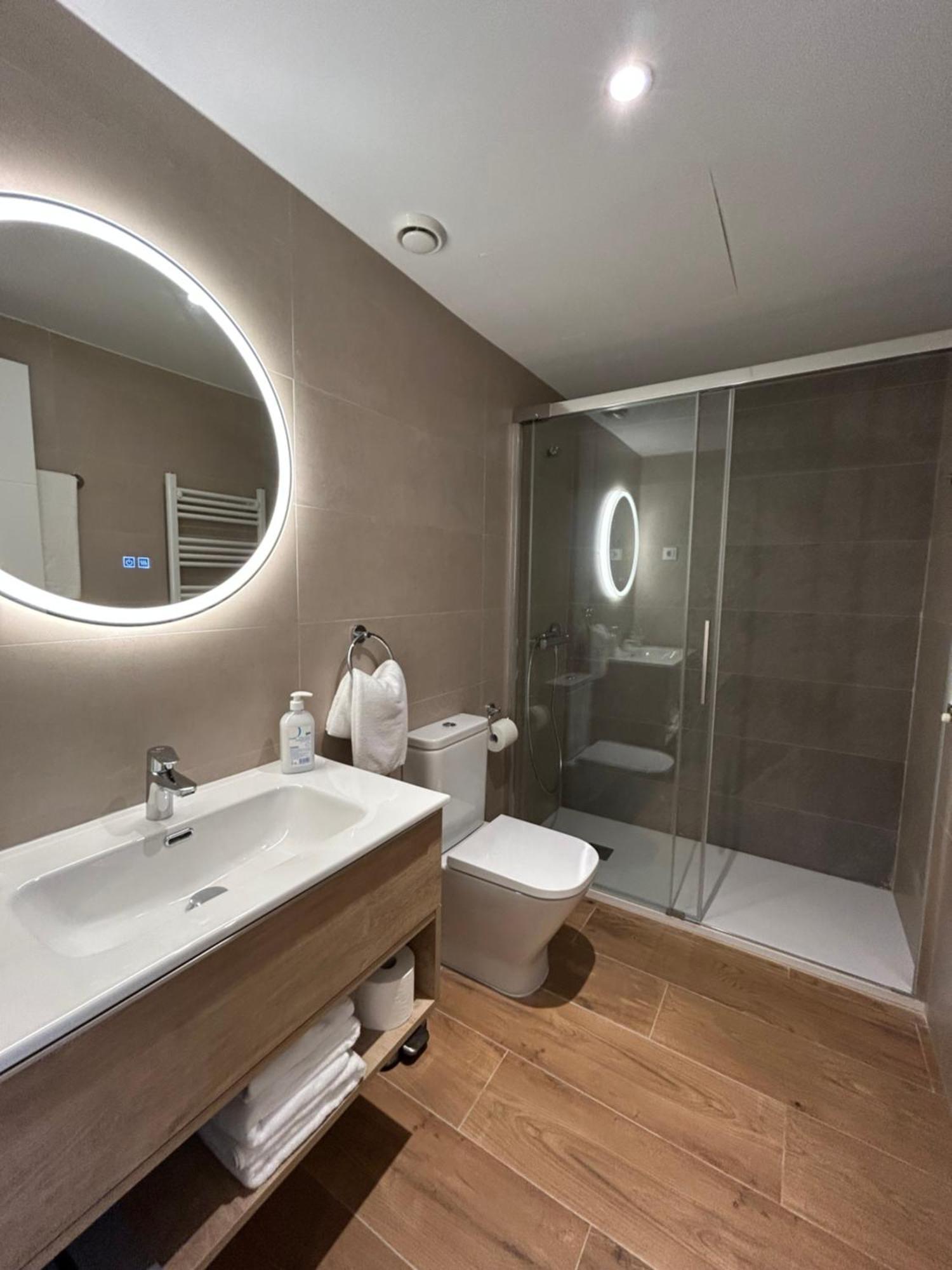 Apartamentos Turisticos Aeropuerto Barajas Madrid Dış mekan fotoğraf